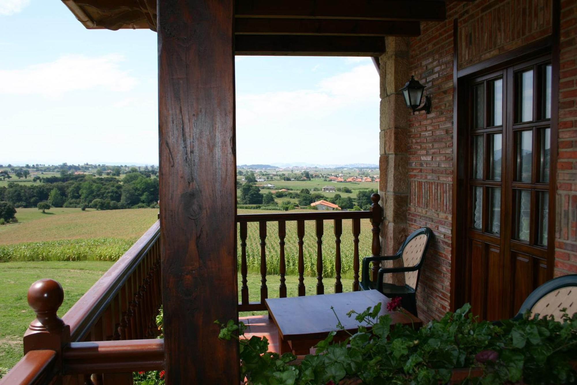 Habitaciones Y Estudios- Hotel "Posada De Cantabria El Solar" - Cenas Y Gintonic- Bar -Terraza Panoramica Galizano Bagian luar foto