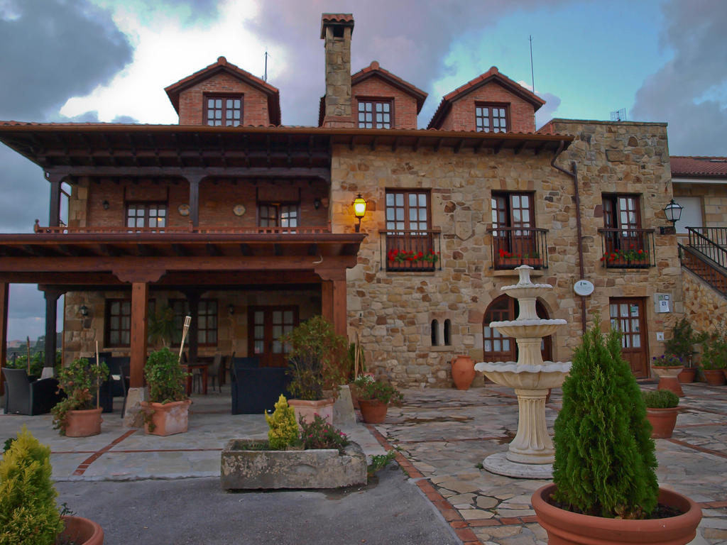 Habitaciones Y Estudios- Hotel "Posada De Cantabria El Solar" - Cenas Y Gintonic- Bar -Terraza Panoramica Galizano Bagian luar foto